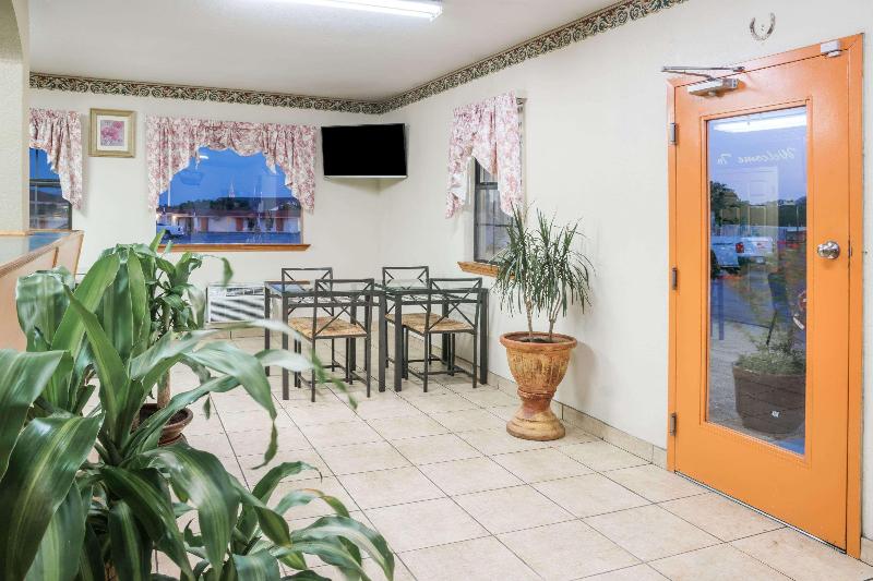 فندق Travelodge By Wyndham Temple