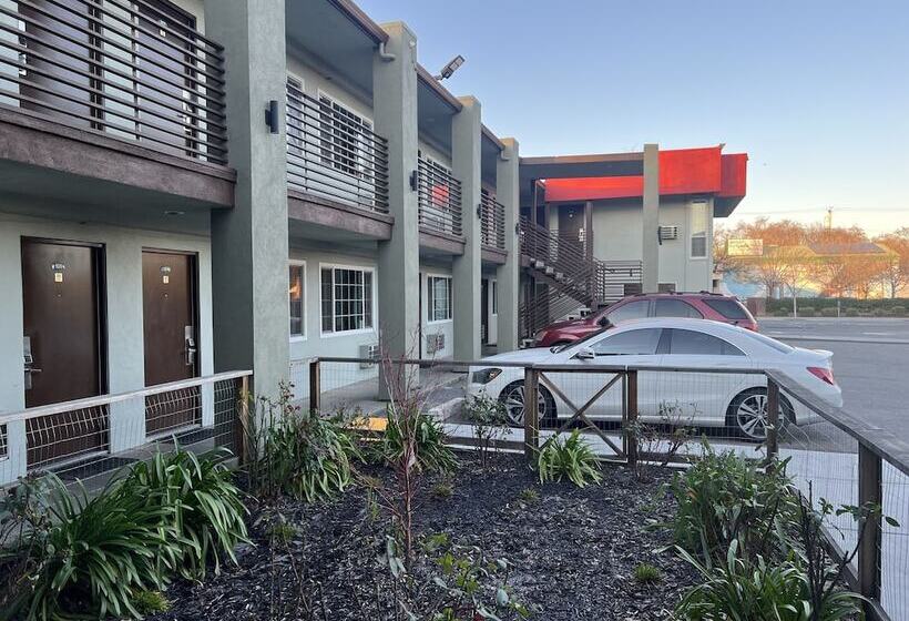 فندق University Inn Chico