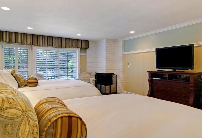 Отель Wayside Inn