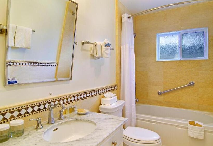 Отель Wayside Inn