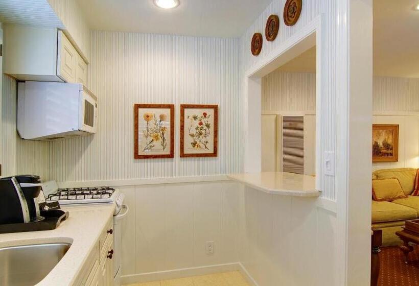 Отель Wayside Inn