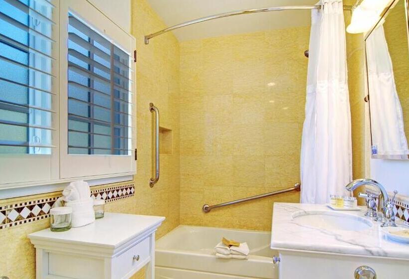 Отель Wayside Inn