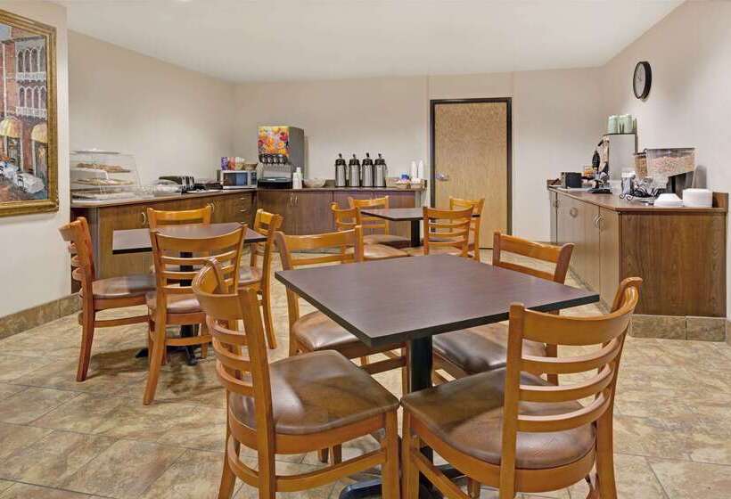 Microtel Inn & Suites Cheyenne