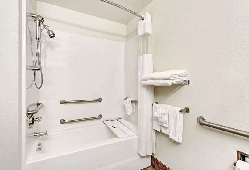 Microtel Inn & Suites Cheyenne