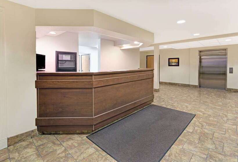 Microtel Inn & Suites Cheyenne