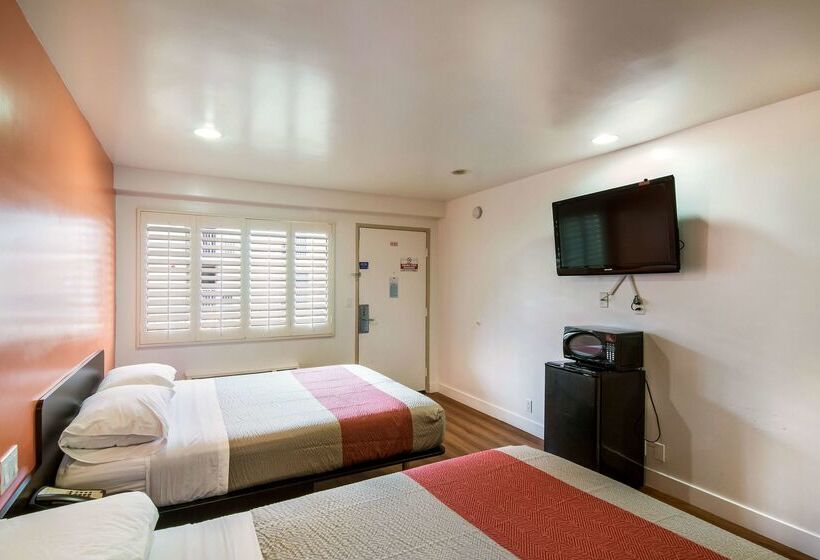 Motel 6 Monterey Park