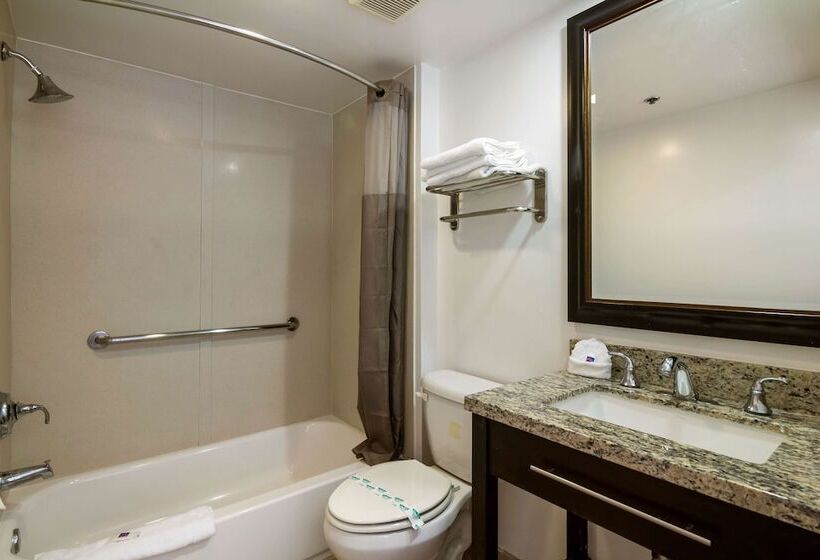 Motel 6 Monterey Park