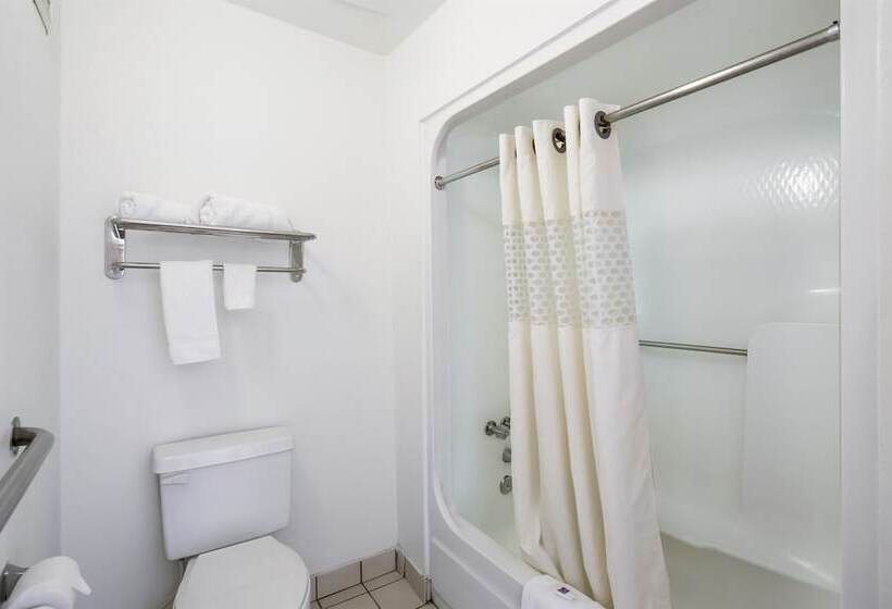 Motel 6 Clarksville, Tn