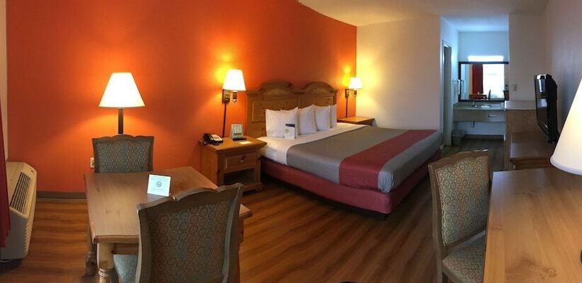 Motel 6 Clarksville, Tn