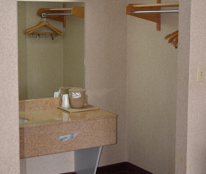 Motel 6 Clarksville, Tn