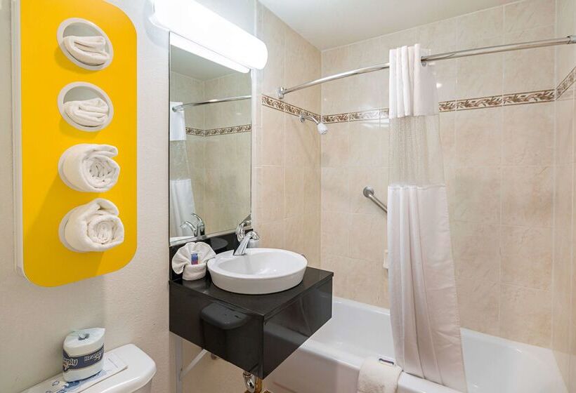 Motel 6el Paso, Tx  Airport  Fort Bliss