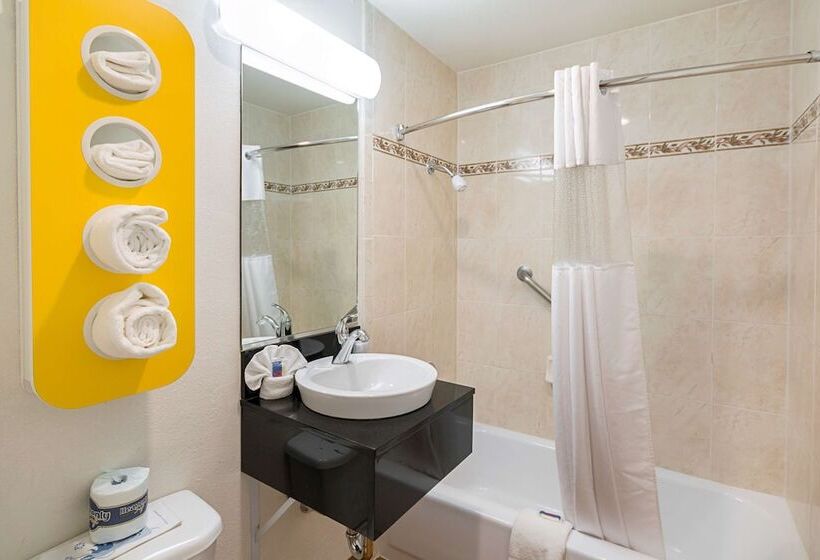 Motel 6el Paso, Tx  Airport  Fort Bliss