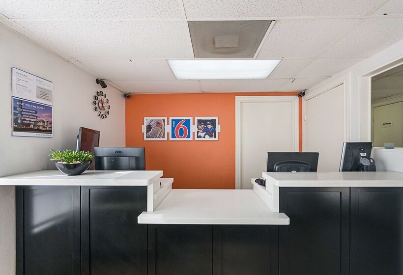 Motel 6livingston, Tx