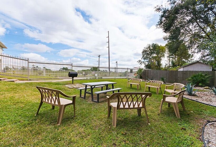 Motel 6livingston, Tx