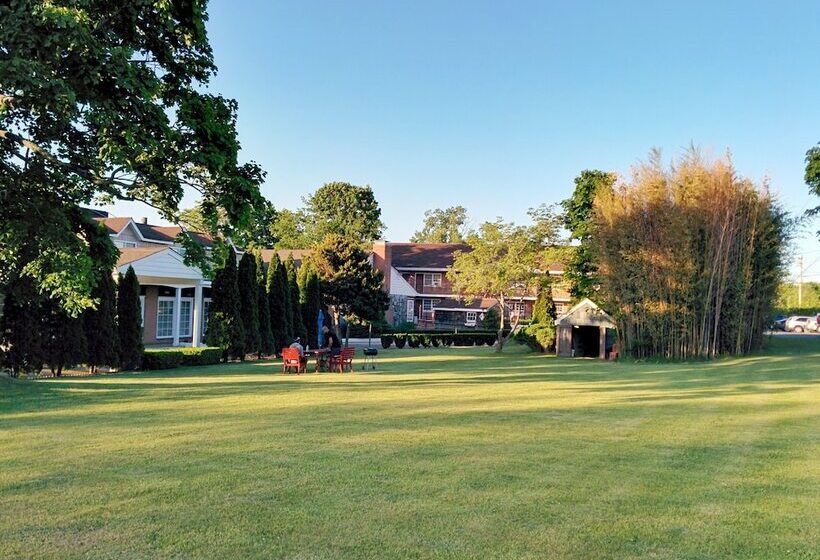 모텔 Budget Host East End Hotel In Riverhead