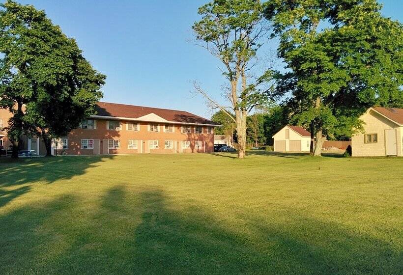 모텔 Budget Host East End Hotel In Riverhead