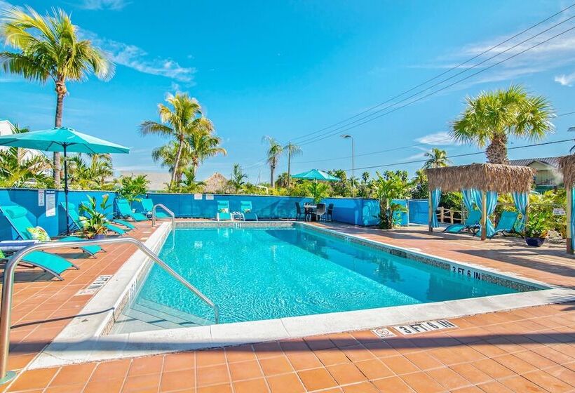 فندق على الطريق Latitude 26 Waterfront Resort And Marina