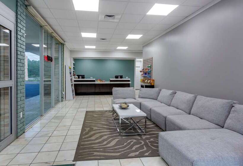 Мотель Quality Inn & Suites