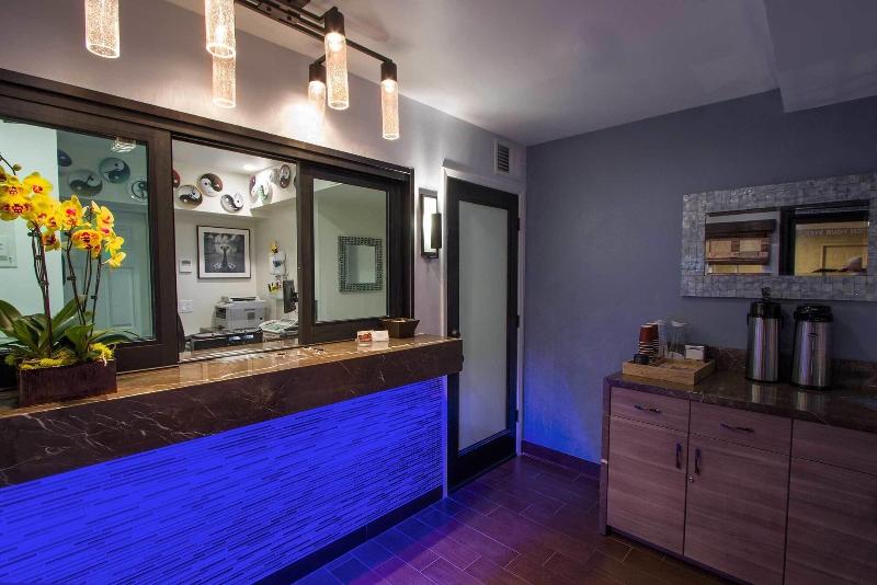 فندق على الطريق Regency Inn In Los Angeles