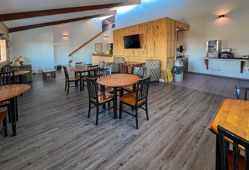 汽车旅馆 River Bend's Walleye Inn