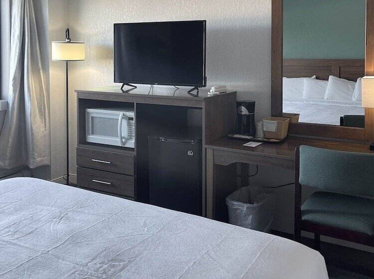 汽车旅馆 River Bend's Walleye Inn