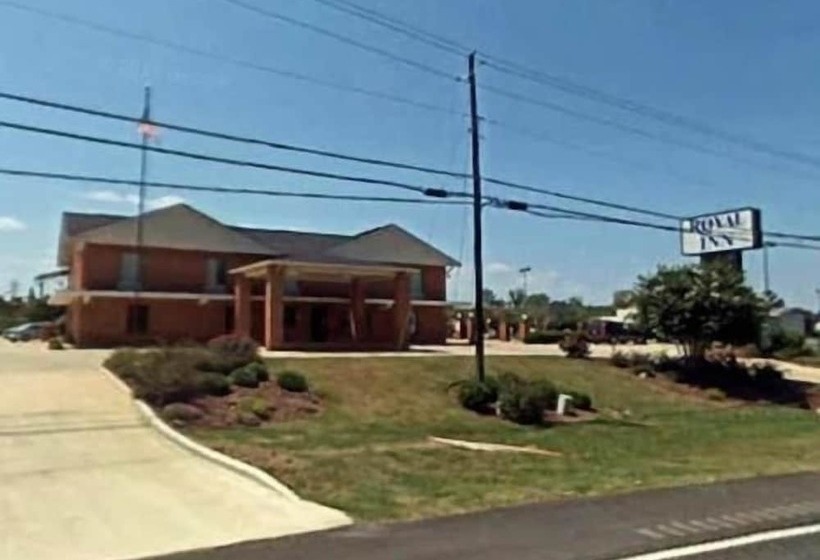 فندق على الطريق Royal Inn  Anniston