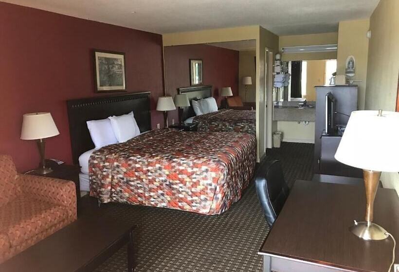 فندق على الطريق Royal Inn  Anniston