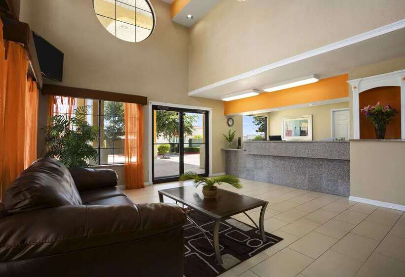 モーテル Super 8 By Wyndham Grand Prairie Southwest