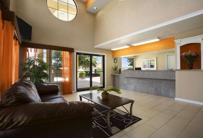 מוטל Super 8 By Wyndham Grand Prairie Southwest