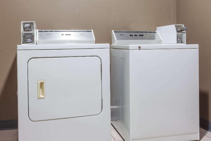 فندق على الطريق Super 8 By Wyndham La Grange Ky