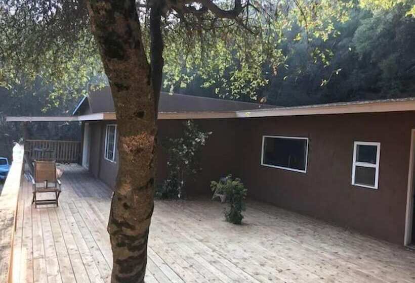 Mountain Trail Lodge And Vacation Rentals