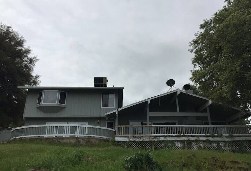 Mountain Trail Lodge And Vacation Rentals