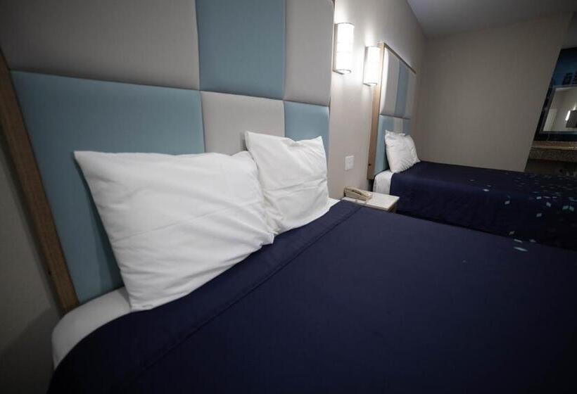 بنسيون Mid City Inn & Suites Pico Rivera