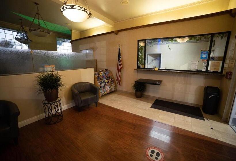 بنسيون Mid City Inn & Suites Pico Rivera