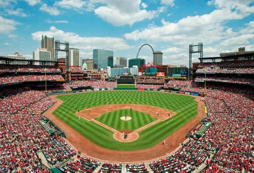 Residence Inn By Marriott St. Louis Downtown