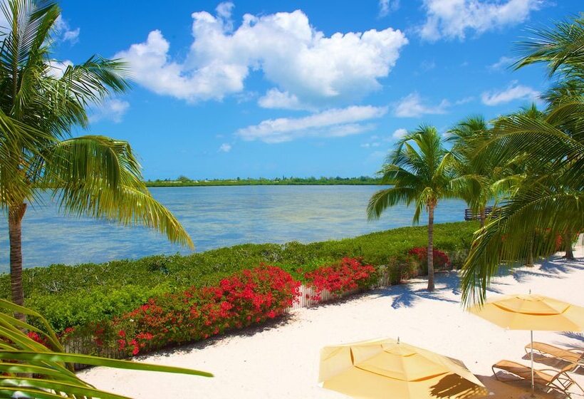 リゾートホテル Parrot Key Hotel & Villas