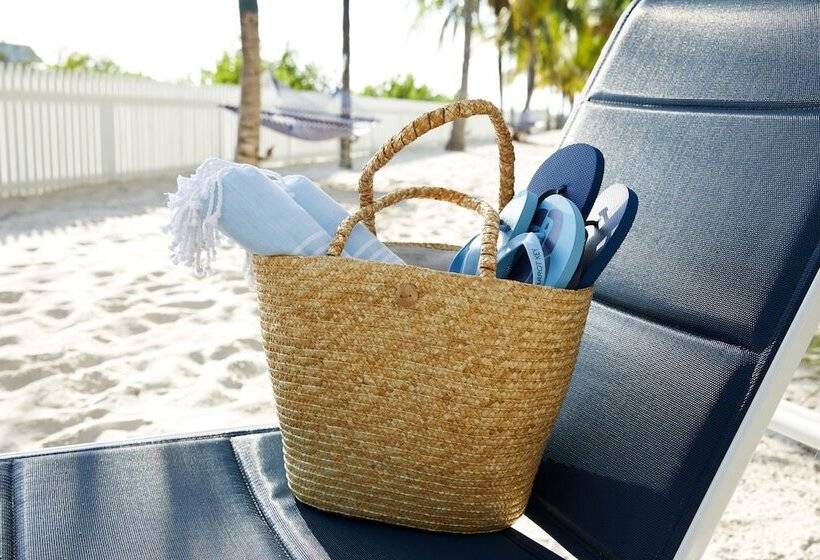 リゾートホテル Parrot Key Hotel & Villas