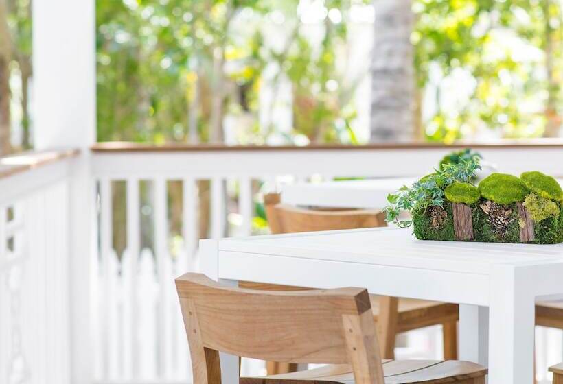 リゾートホテル Parrot Key Hotel & Villas