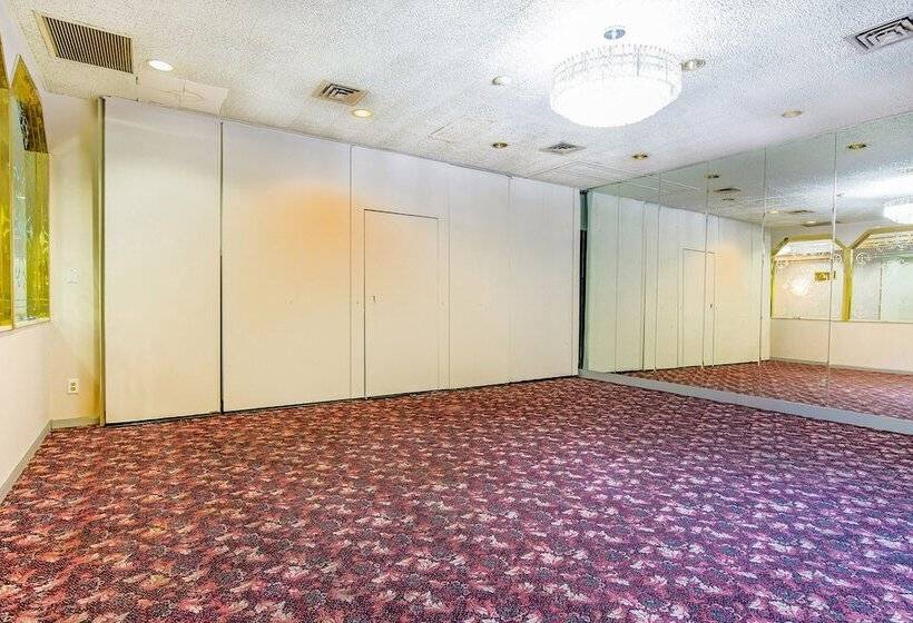 فندق على الطريق Americas Best Value Inn Moline