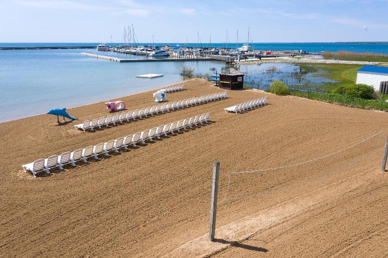 Tawas Bay Beach Resort