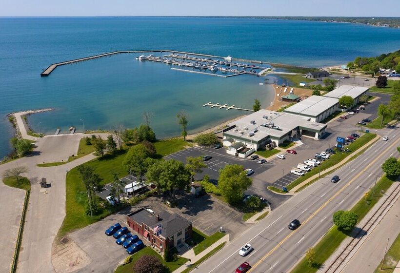 Tawas Bay Beach Resort