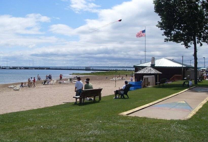 Tawas Bay Beach Resort