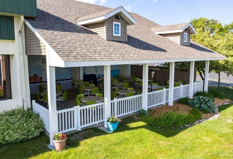 Tawas Bay Beach Resort