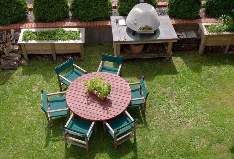 The Terrace Villas Serviced Apartments