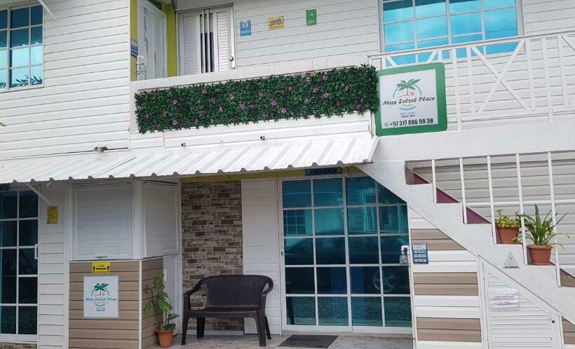 Общежитие Posada Nativa Miss Zelzel Place