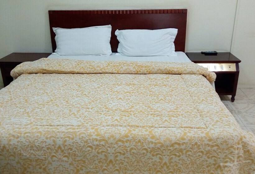 فندق صغير Sahari Palace