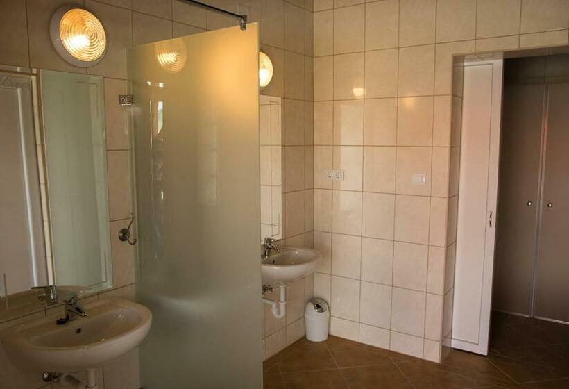 ベッドアンドブレックファースト Bocor Fogadó