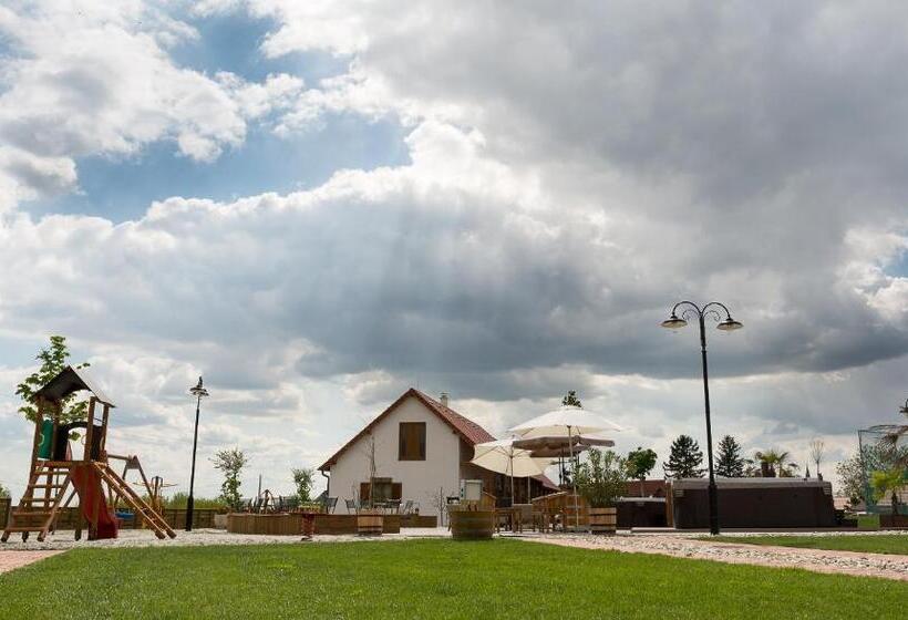 ベッドアンドブレックファースト Bocor Fogadó