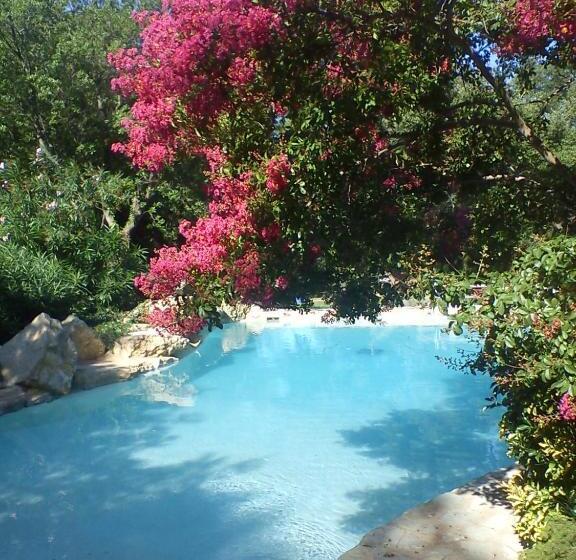 ベッドアンドブレックファースト La Bousquatière