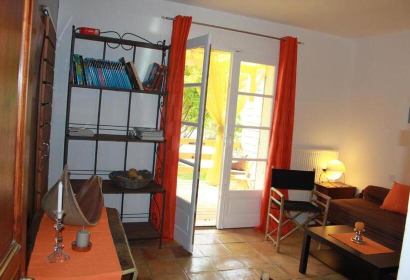 ベッドアンドブレックファースト La Bousquatière